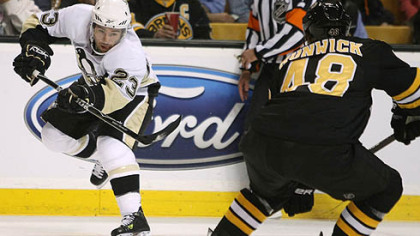 The Penguins re-signed restricted free agent forward Chris Conner.