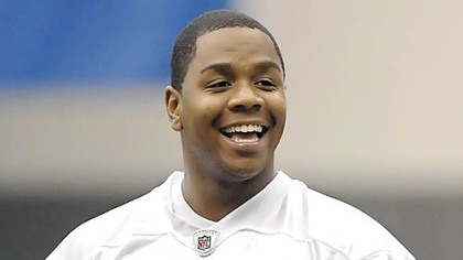 Steelers quarterback Byron Leftwich goes through drills.