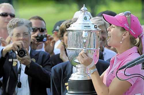  - 03-28-26_paula-creamer-and-the-harton-semple-trophy_original