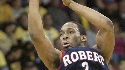 Robert Morris gaurd Mezie Nwigwe shoots against Quinnipiac during first half of the Northeast Conference college championship basketball game in Hamden, Conn., Wednesday.