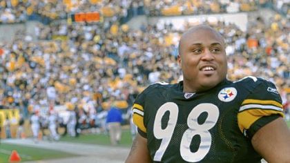 Casey Hampton Pos: NT  Age: 32