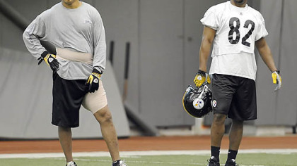 Steelers wide receiver Hines Ward, left, stands beside teammate Antwaan Randle El at spring practice.