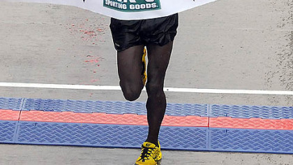Kipyegon Kirui, of Kenya, won the men's title with a time of 2:17:12.