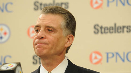 Steelers president Art Rooney II talks about Ben Roethlisberger, as well as the Santonio Holmes trade, at a press conference.
