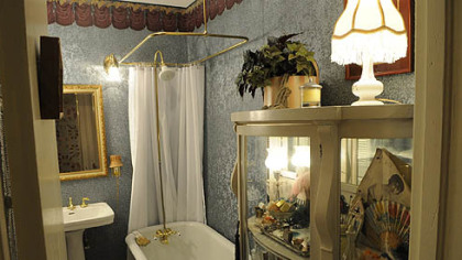 An second bathroom on the second floor.