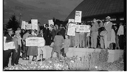 Protesters outside the Civic Arena, 1961.