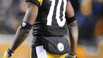 Former Steelers receiver Santonio Holmes will return with the Jets Sunday at Heinz Field.