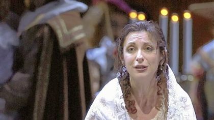 Natalie Dessay sings the title role in "Lucia di Lammermoor" at the Lyric Opera in Chicago in 2004.