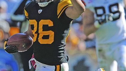 Hines Wards scores in the third quarter Sunday