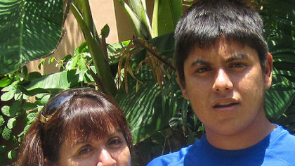 Luis Heredia, right, with his mother, Maria de Jesus Orosco