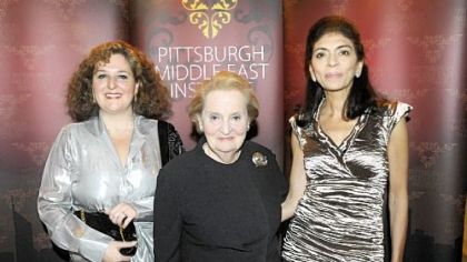 Simin Curtis, Madeleine Albright, Anahita Firouz Radjy.