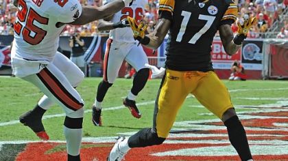 Steelers wide receiver Mike Wallace caught two touchdown passes against the Buccaneers Sunday.