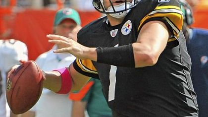 Steelers quarterback Ben Roethlisberger threw for 302 yards and two touchdowns against the Dolphins Sunday.
