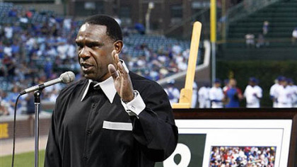 Hall of Famer Andre Dawson thanks the Chicago fans as he is honored by the Chicago Cubs before a baseball game against the Pittsburgh Pirates  Monday, Aug. 30, 2010 at Wrigley Field in Chicago. (AP Photo/Charles Rex Arbogast)