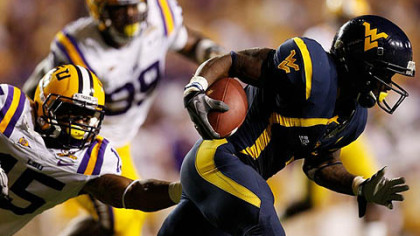 West Virginia running back Noel Devine is dealing with a toe injury.
