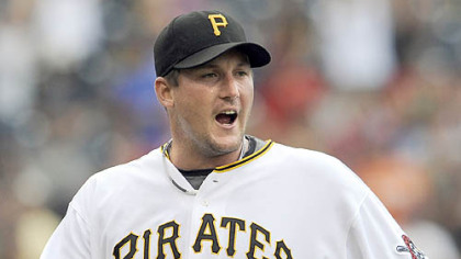Pirates reliever Joel Hanrahan celebrates the final out of the game against the Mets Sunday at PNC Park.