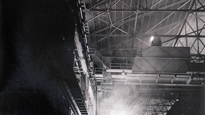 The Clyde Hare retrospective at Concept Art Gallery shows his intention to record the dangers of steelmaking and the growth of Pittsburgh. Above is "Teeming Platform Small Man Huge Forces."